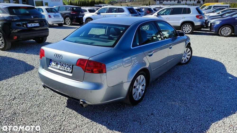 Audi A4 Limousine - 14