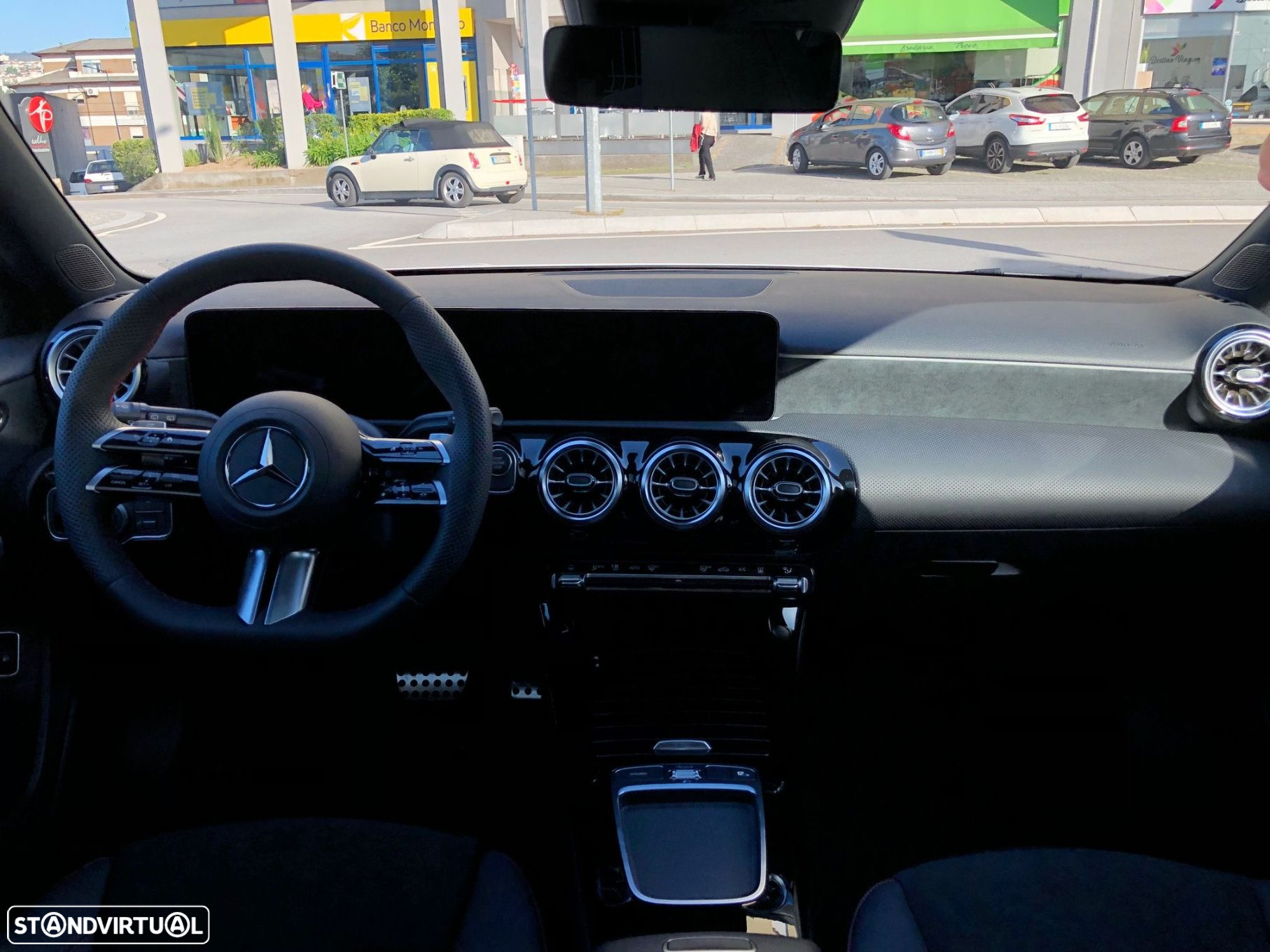 Mercedes-Benz A 250 e AMG Line - 15