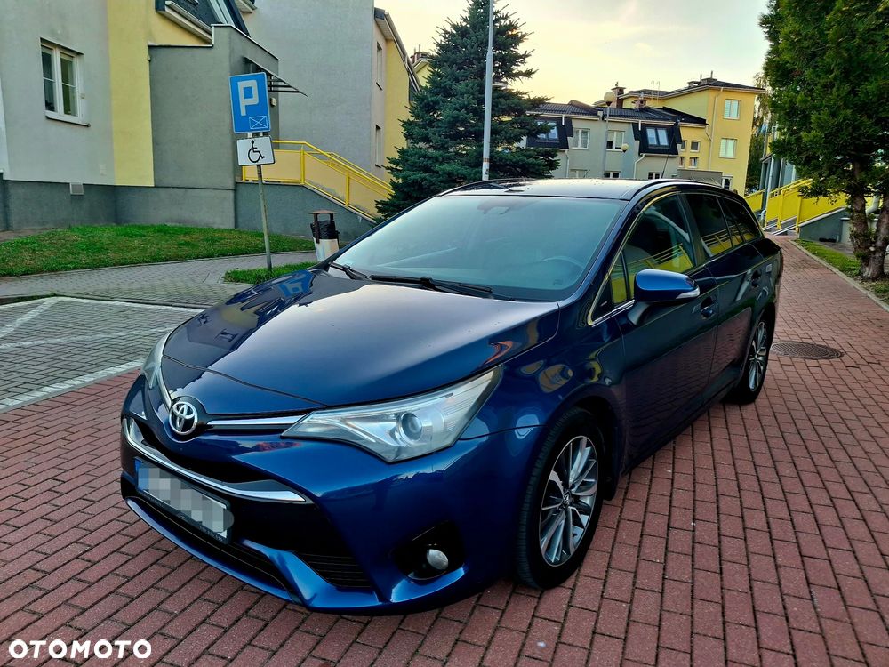 Toyota Avensis 2.0 D-4D Premium - 16