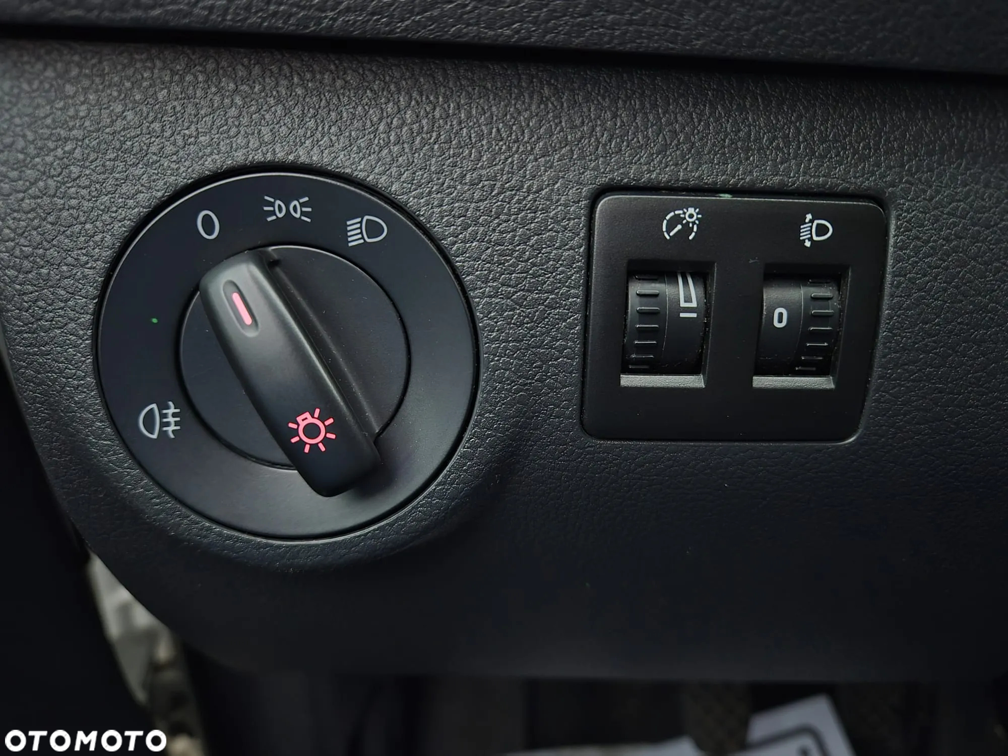 Volkswagen CADDY MAXI - 16