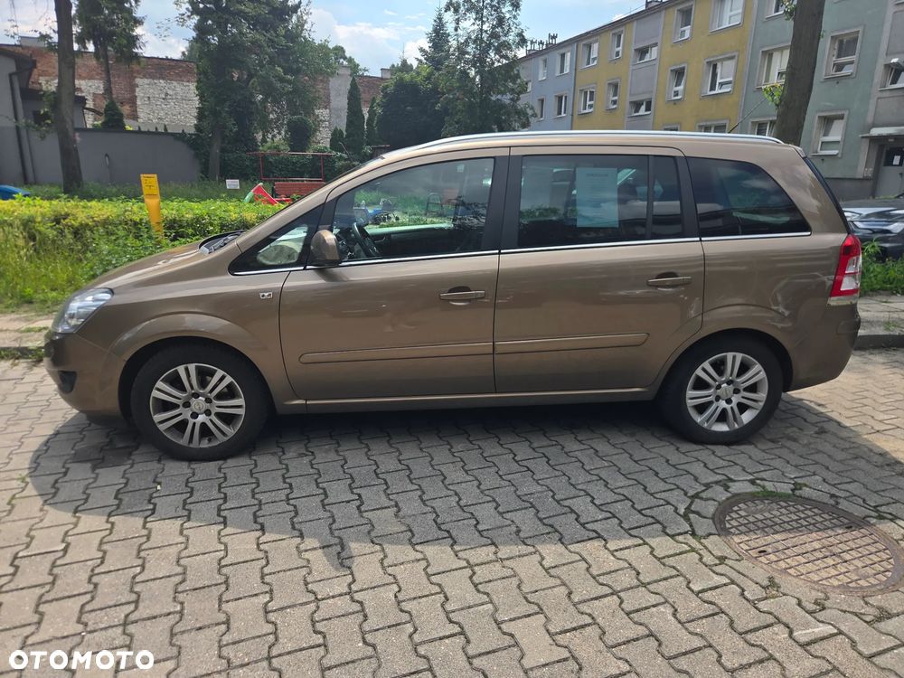 Opel Zafira 1.8 Elegance - 1