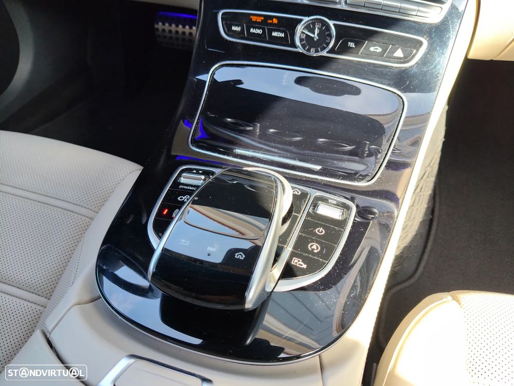 Mercedes-Benz E 43 AMG 4Matic 9G-TRONIC - 12