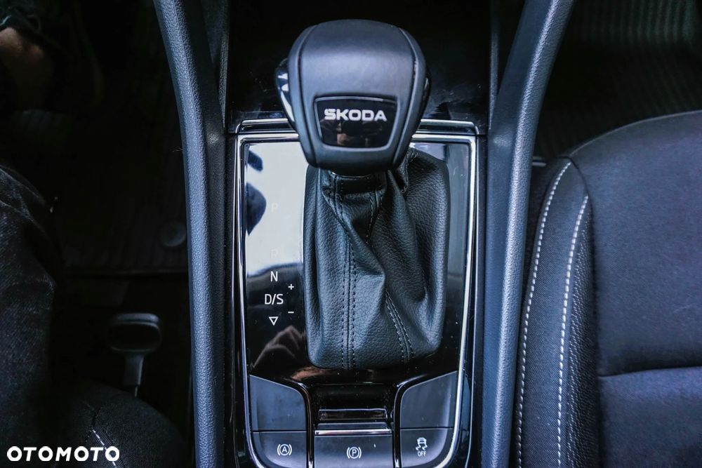 Skoda Karoq 1.5 TSI ACT Selection DSG - 25