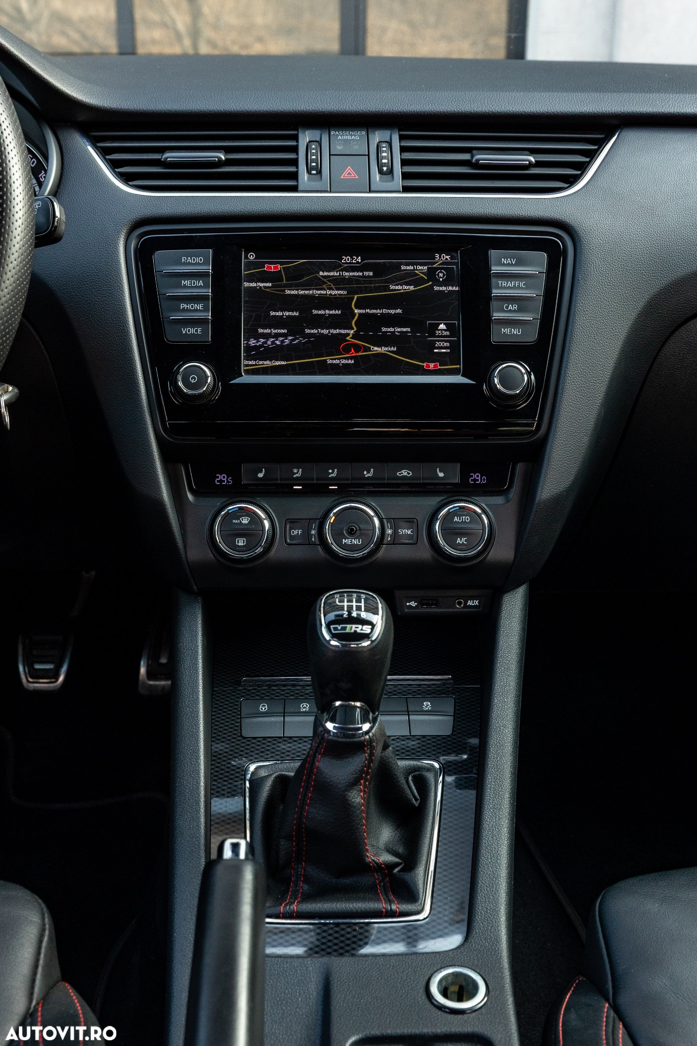 Skoda Octavia 2.0 TDI RS - 33