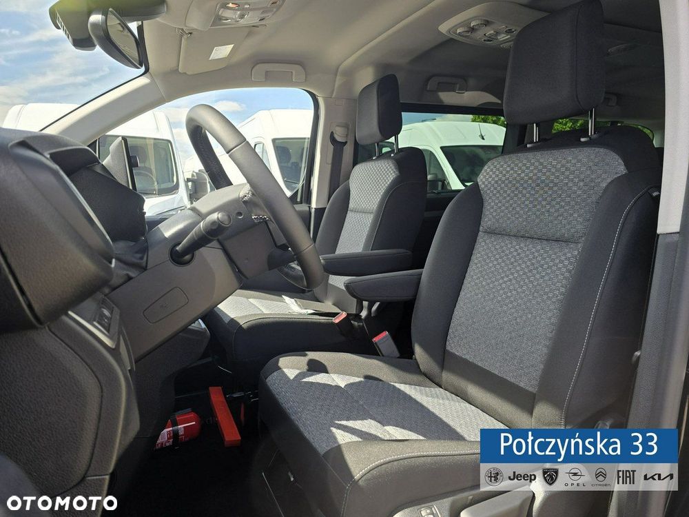 Peugeot Traveller - 23