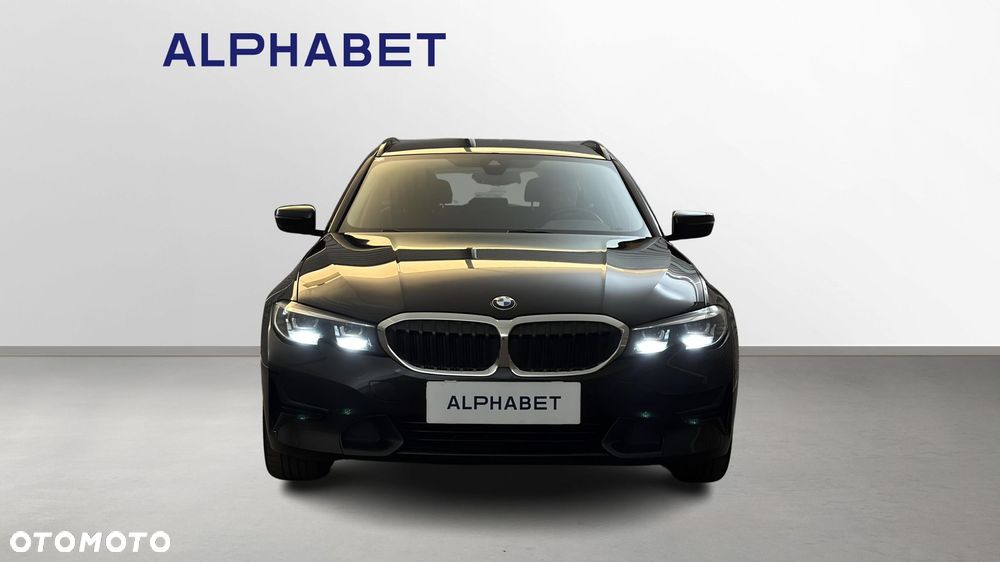 BMW Seria 3 318i - 9