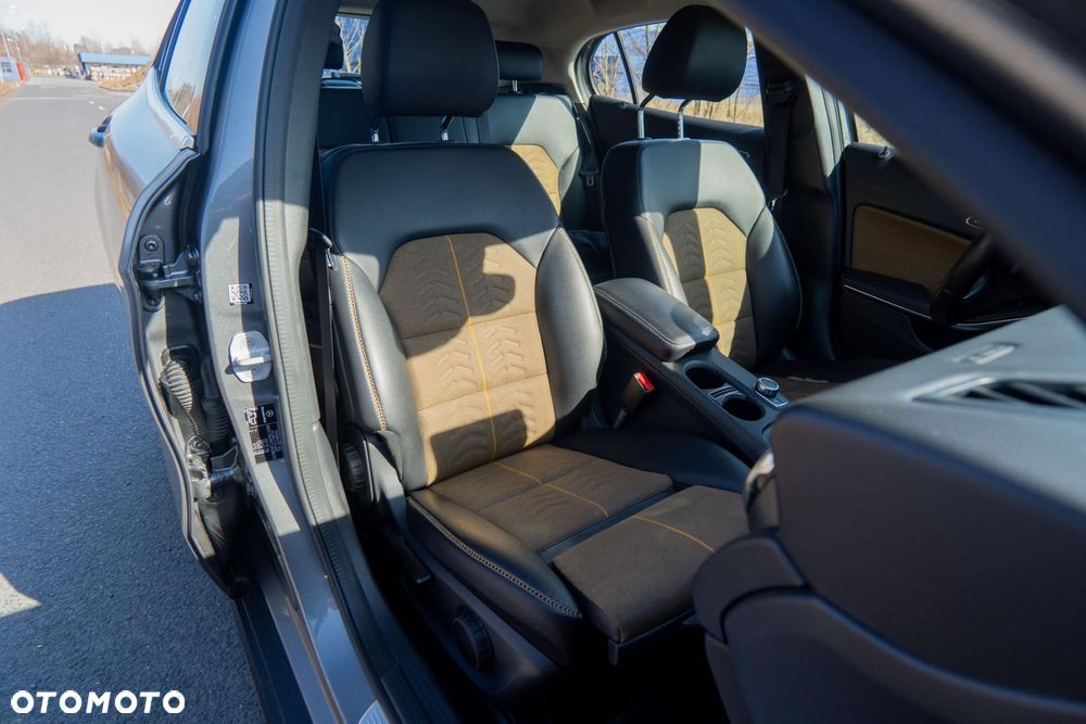 Mercedes-Benz GLA 220 4-Matic - 16