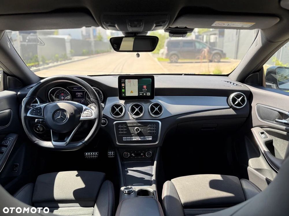 Mercedes-Benz CLA - 12