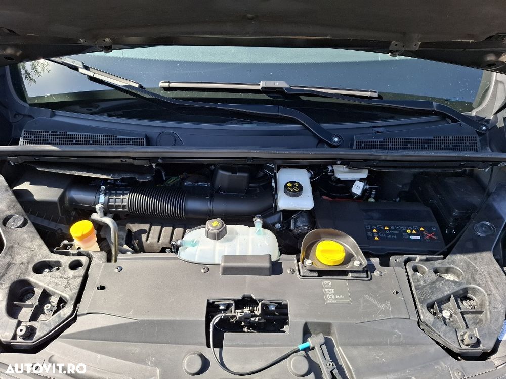 Renault Trafic 2.0 Blue dCi 170 EDC S&S L2 7+1 SpaceClass - 26