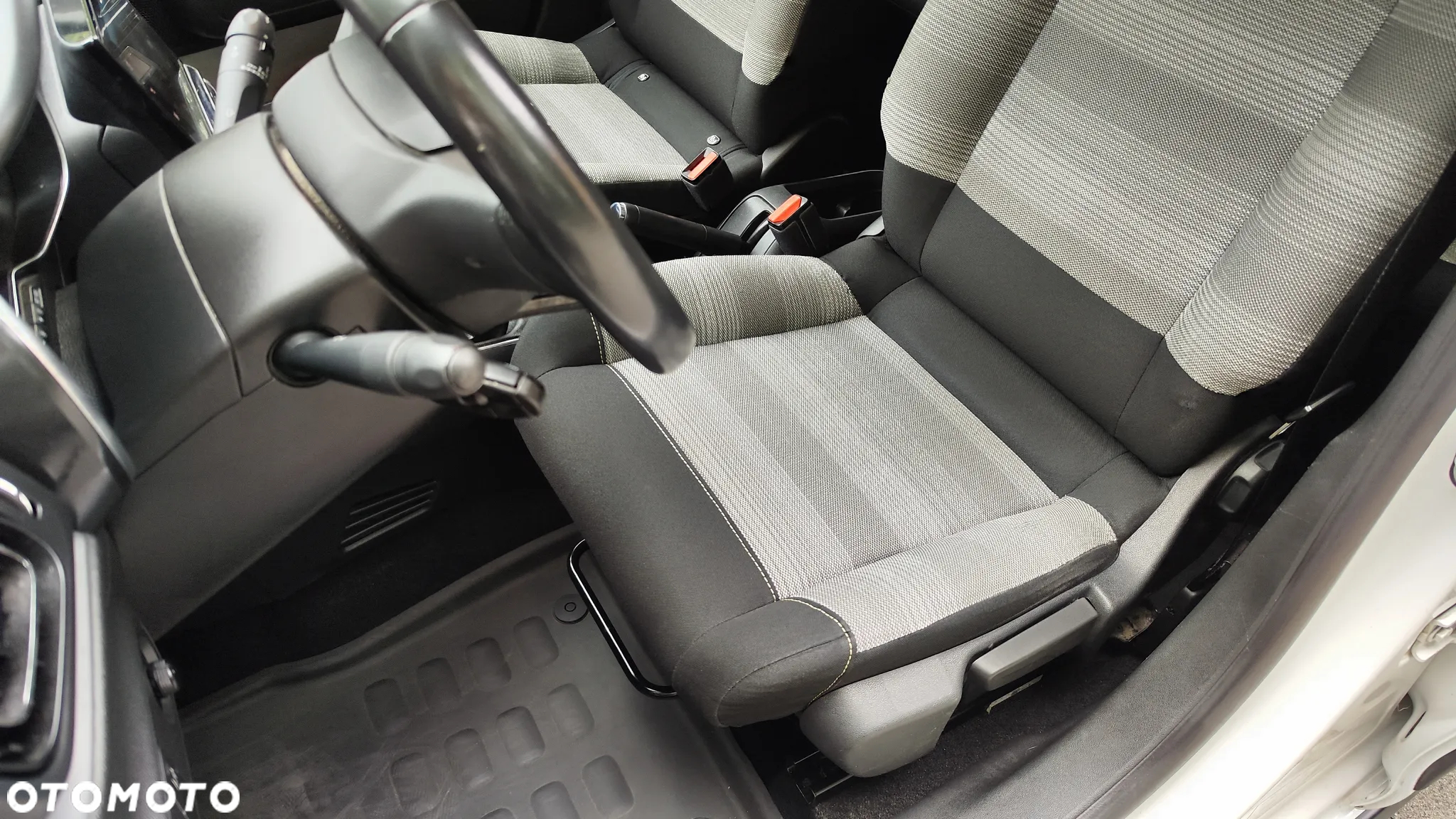 Citroën C3 1.2 PureTech Exclusive - 18