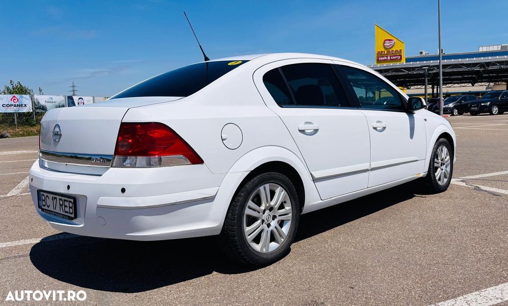 Opel Astra 1.7 CDTI Elegance - 12