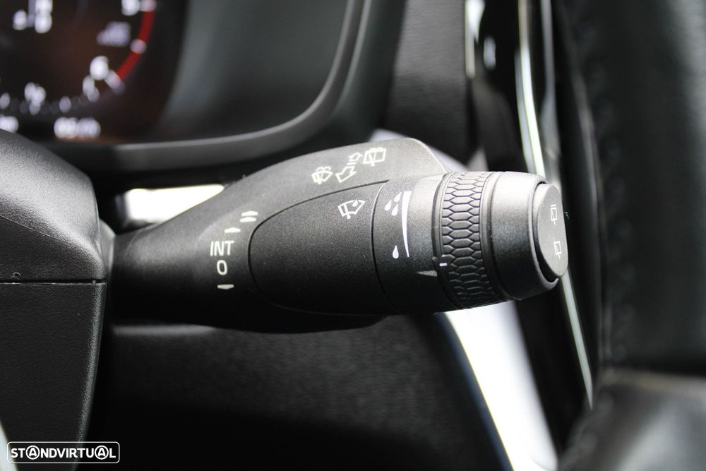 Volvo V60 2.0 D3 Momentum Plus Geartronic - 30