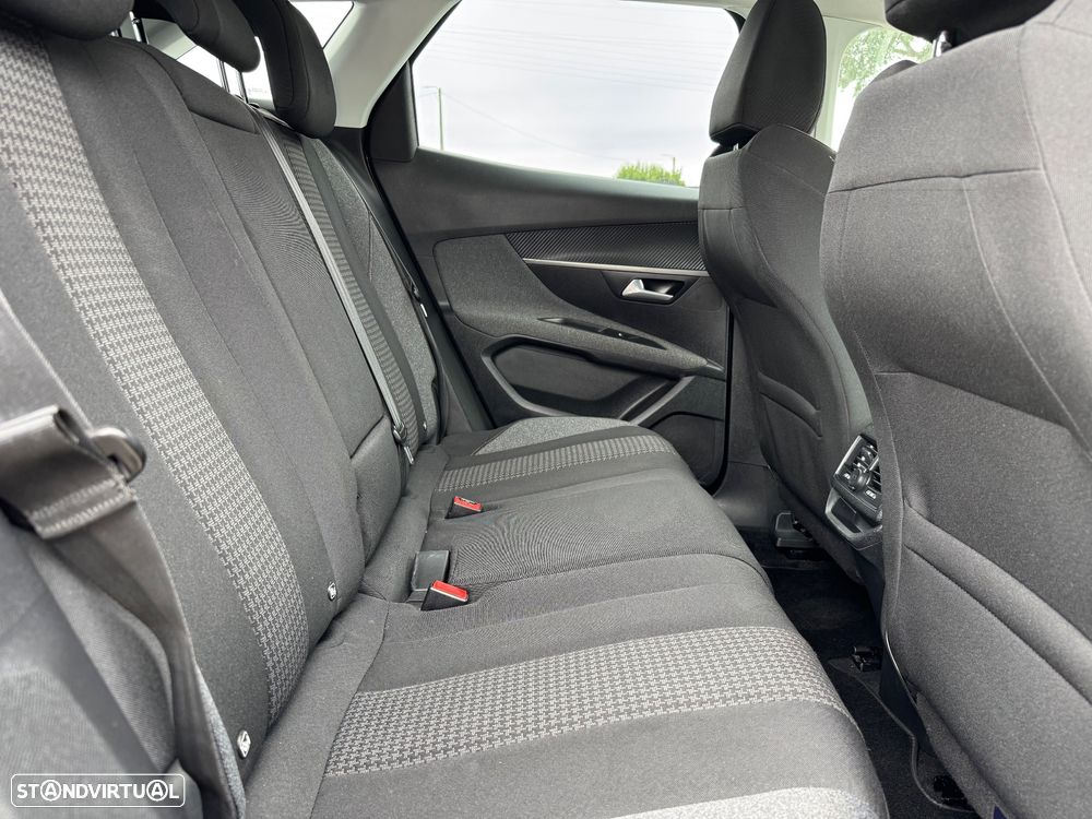 Peugeot 3008 PureTech 130 Stop & Start GPF Allure - 8