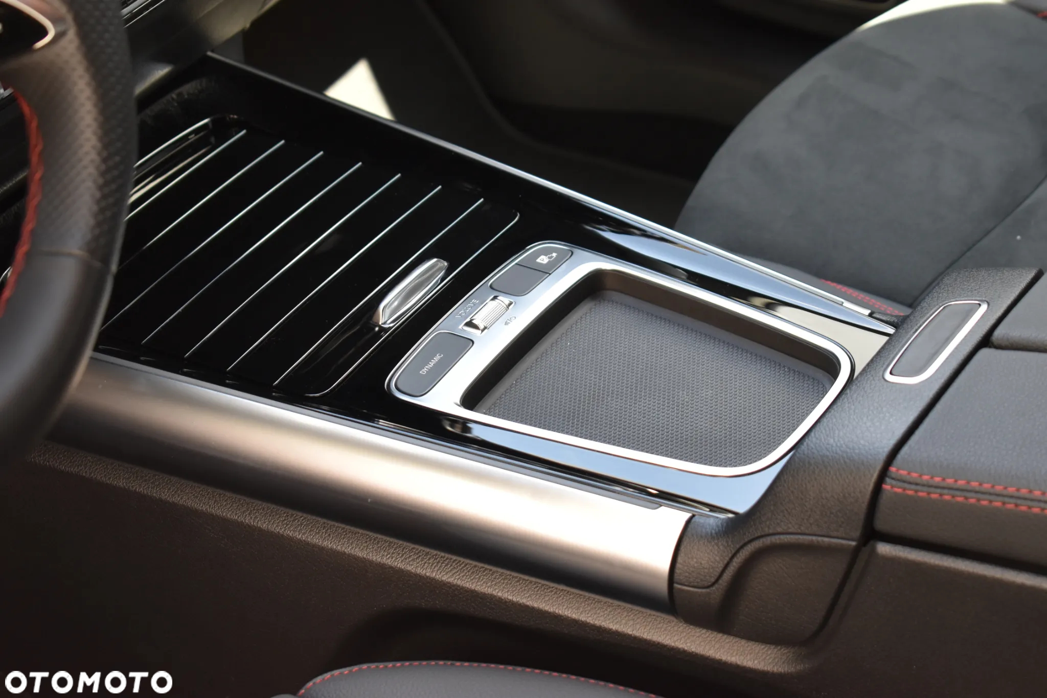 Mercedes-Benz Klasa B 250 e PHEV AMG Line 8G-DCT - 20