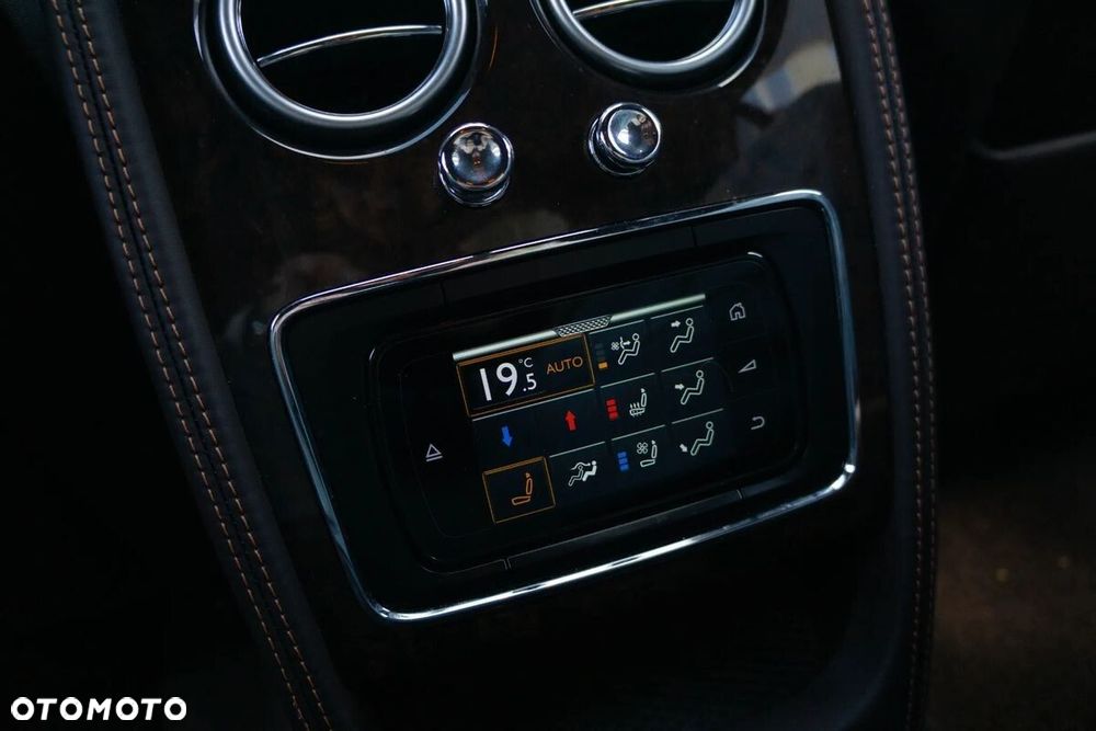 Bentley Flying Spur - 31