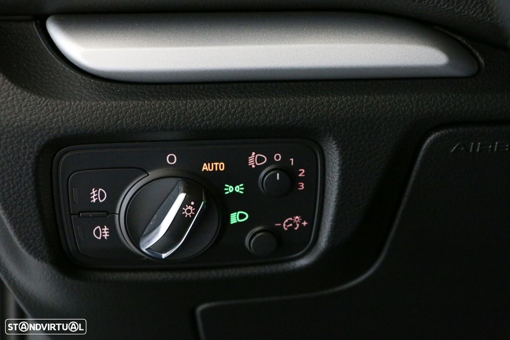 Audi A3 Limousine 1.6 TDI Advance - 18