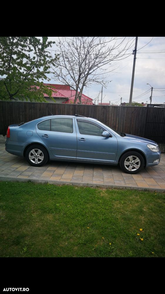 Skoda Octavia 1.6 TDI Business DSG - 6