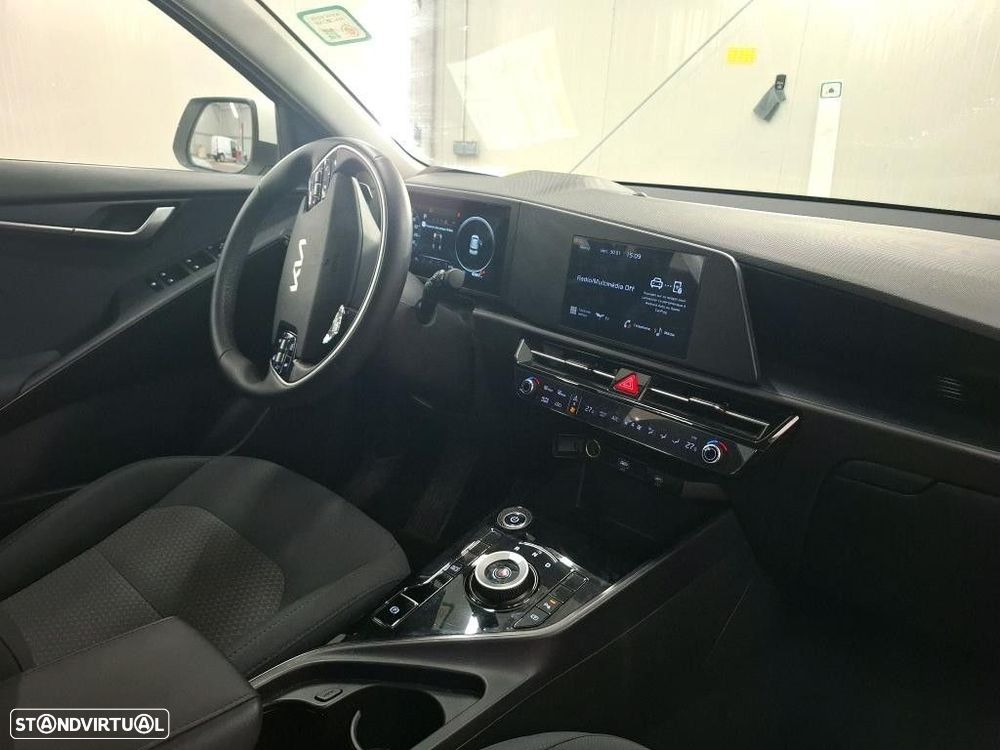 Kia Niro EV 64kWh Tech - 8
