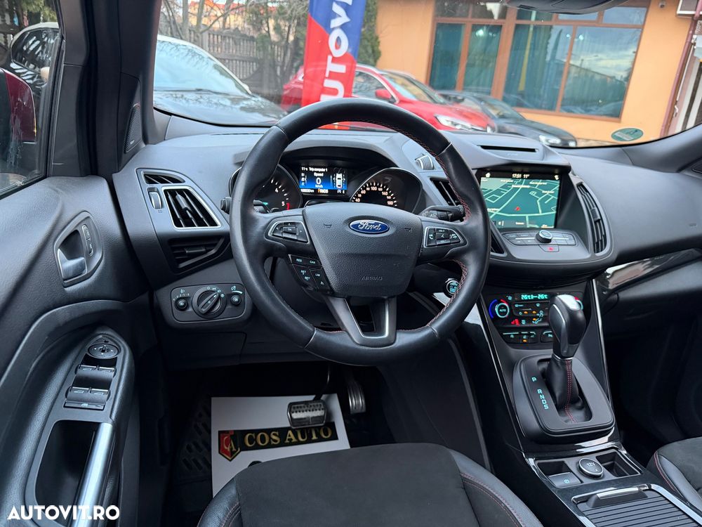 Ford Kuga 2.0 TDCi 4x4 Aut. ST-Line - 11