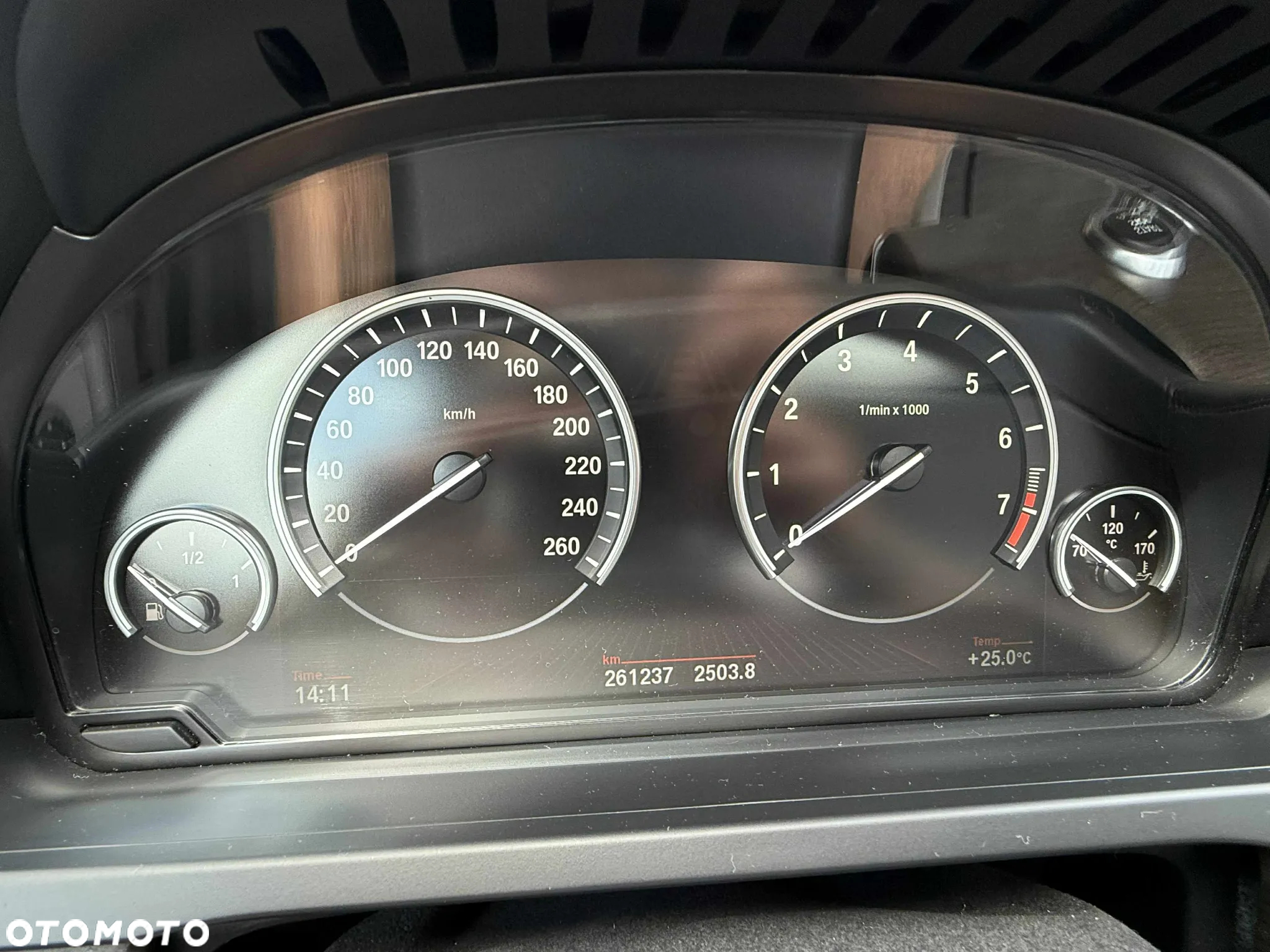 BMW Seria 7 750i xDrive - 14