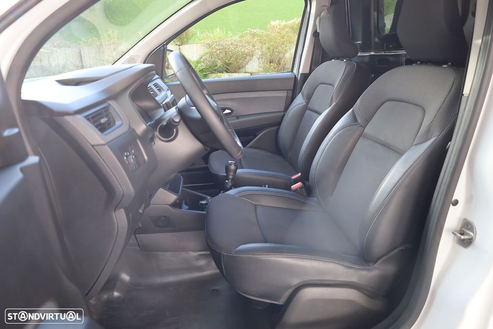 Renault Express 1.5 Blue dCi Advanced - 28