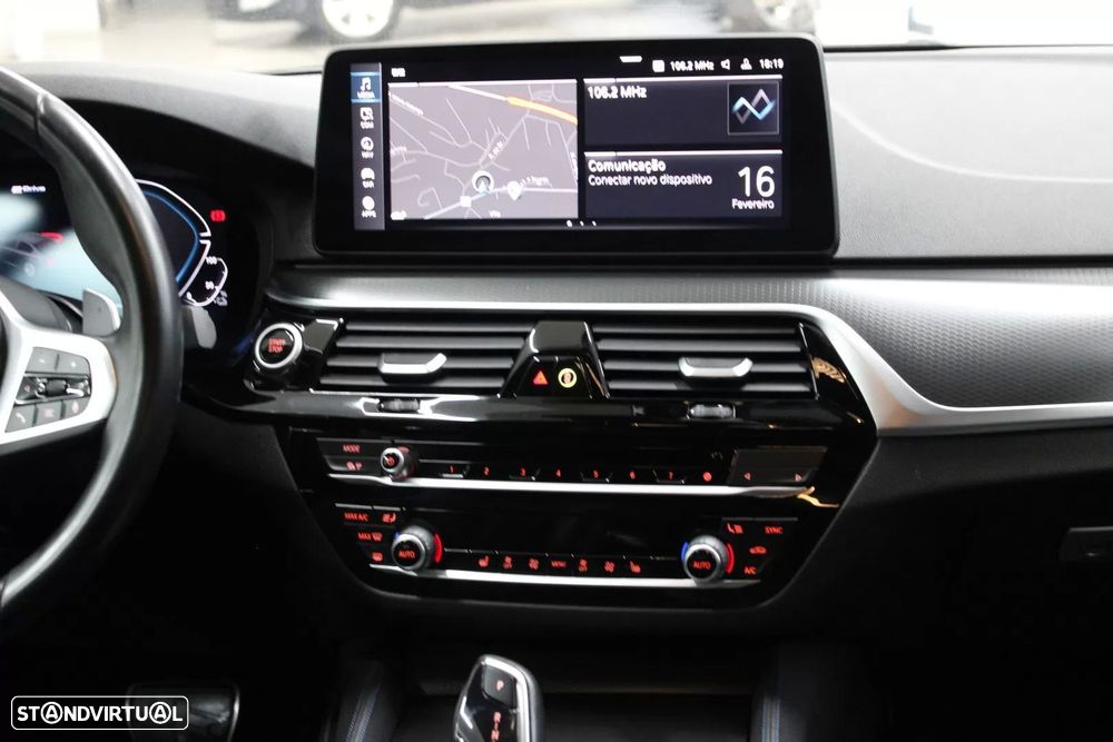 BMW 520 e Pack M - 17
