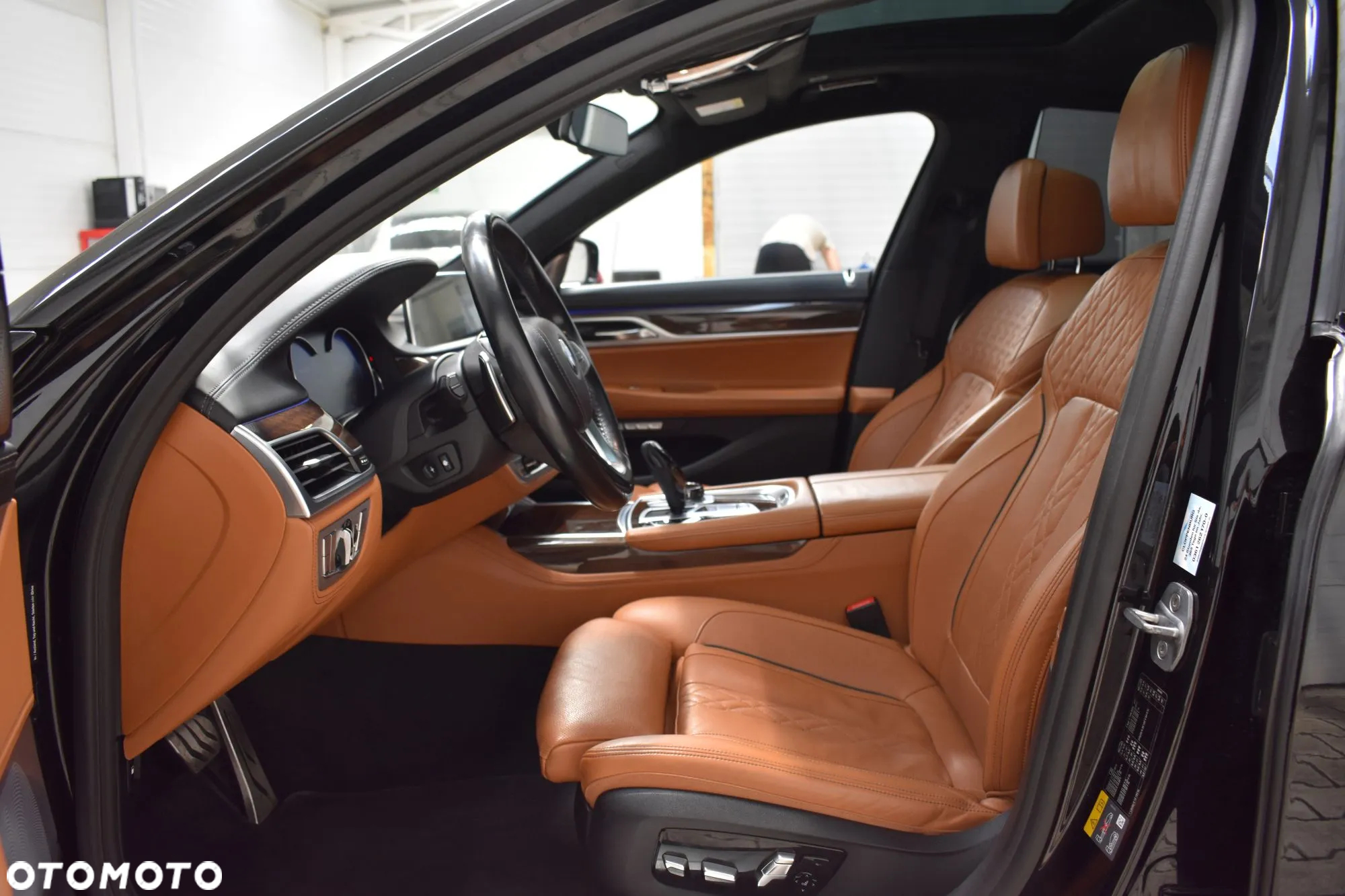 BMW Seria 7 740e iPerformance - 9