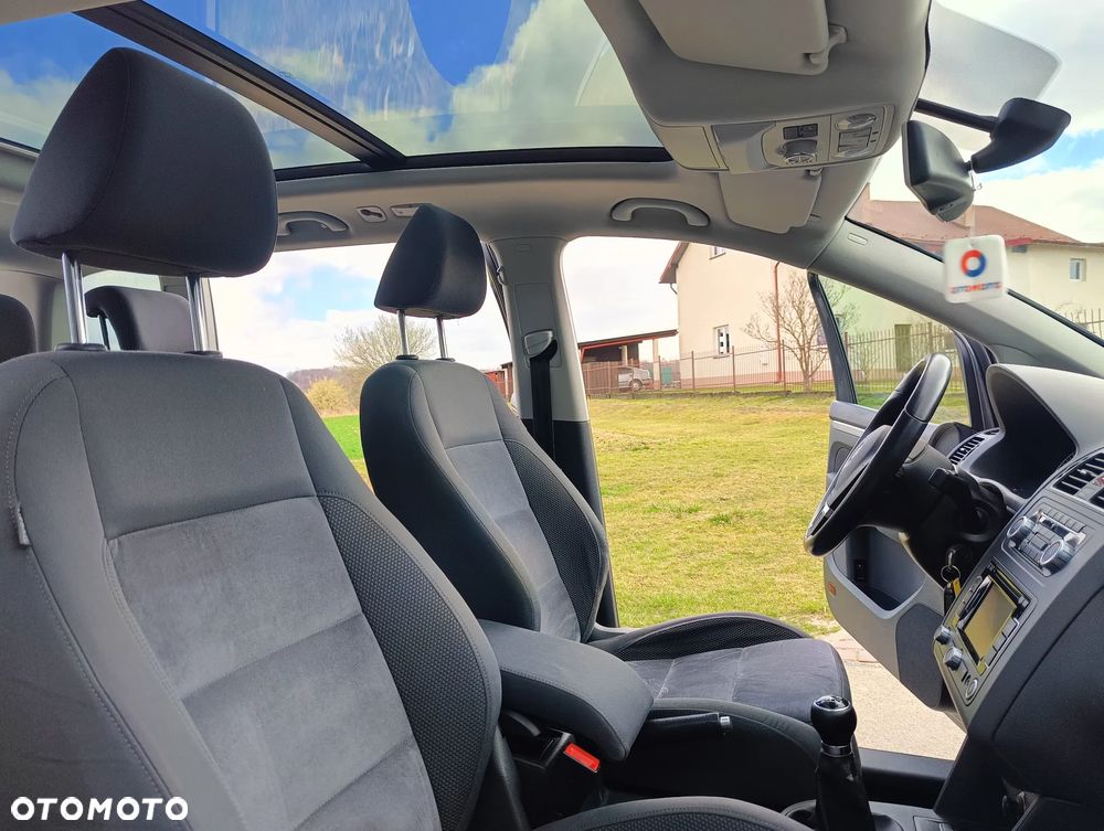 Volkswagen Touran 2.0 TDI DPF BlueMotion Technology Highline - 37