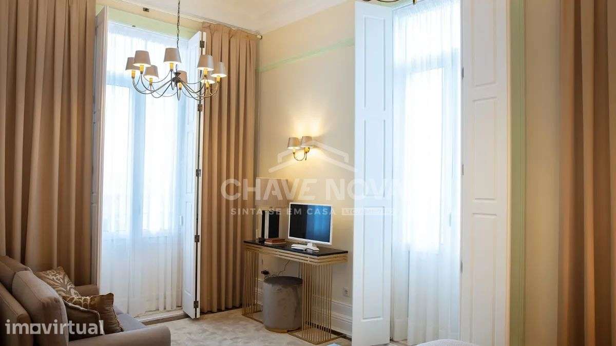 Palacete único, situado próximo à prestigiada Praia da Granja - Grande imagem: 2/42
