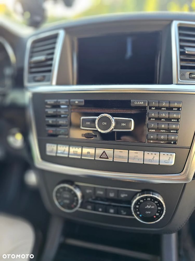 Mercedes-Benz GL 350 BlueTec 4-Matic - 14