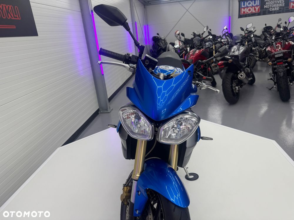 Triumph Street Triple - 21