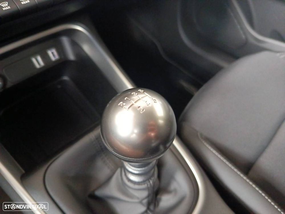 Jeep Avenger 1.2 GSE T3 Altitude - 19