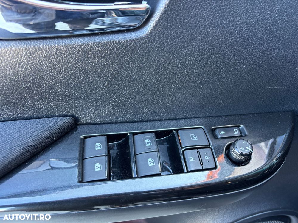 Toyota Hilux 2.4D 150CP 4x4 Double Cab AT Executive - 13