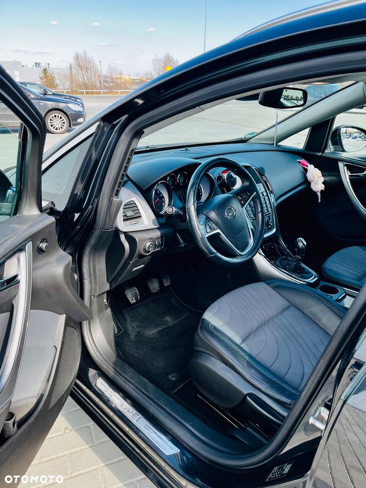 Opel Astra 1.6 SIDI Turbo ecoFLEX Start/Stop Innovation - 3