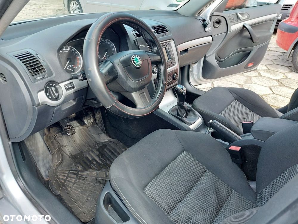 Skoda Octavia - 10