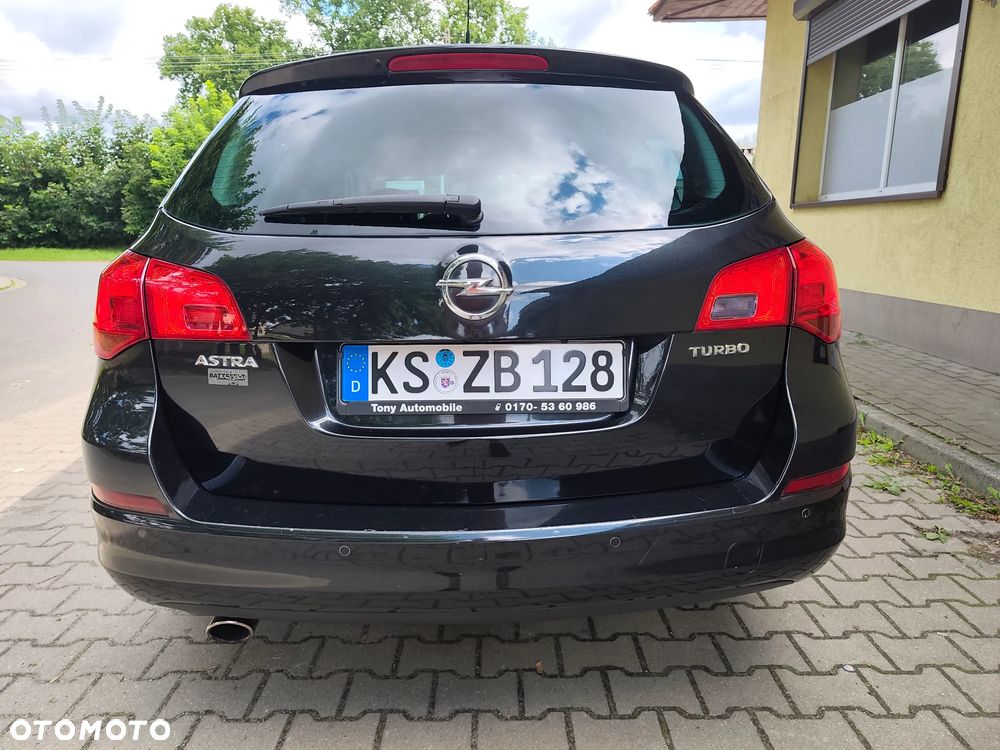 Opel Astra 1.4 Turbo 150 Jahre - 14