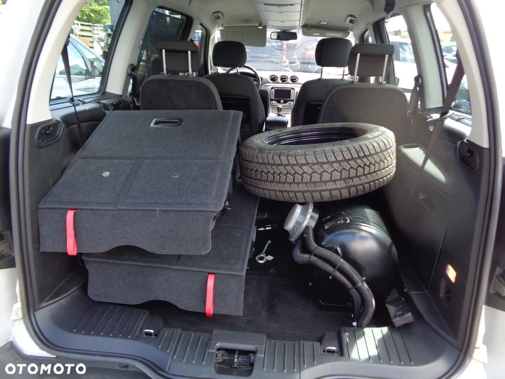 Ford Galaxy 2.0 Titanium - 12
