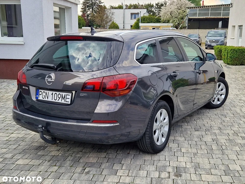 Opel Astra IV 1.6 CDTI Cosmo - 3