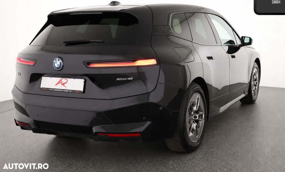 BMW iX - 5