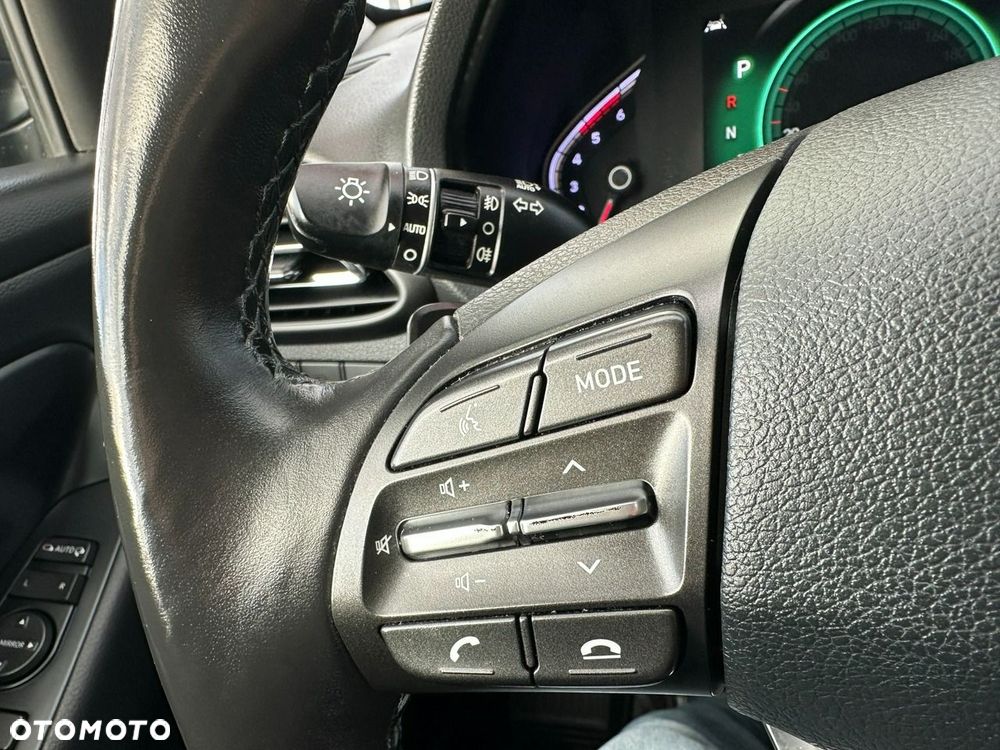 Hyundai i30 1.6 D Comfort DCT - 21