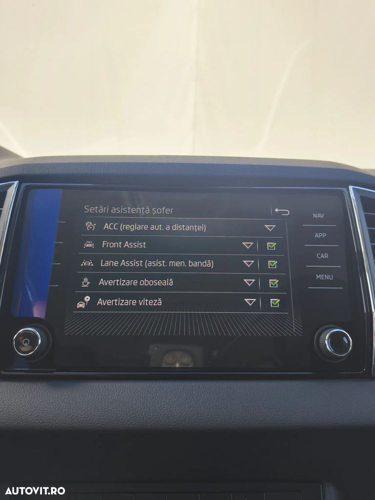 Skoda Karoq 1.5 TSI DSG Selection - 28