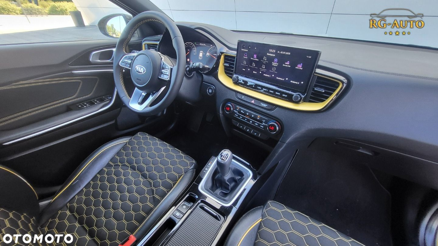 Kia XCeed - 33