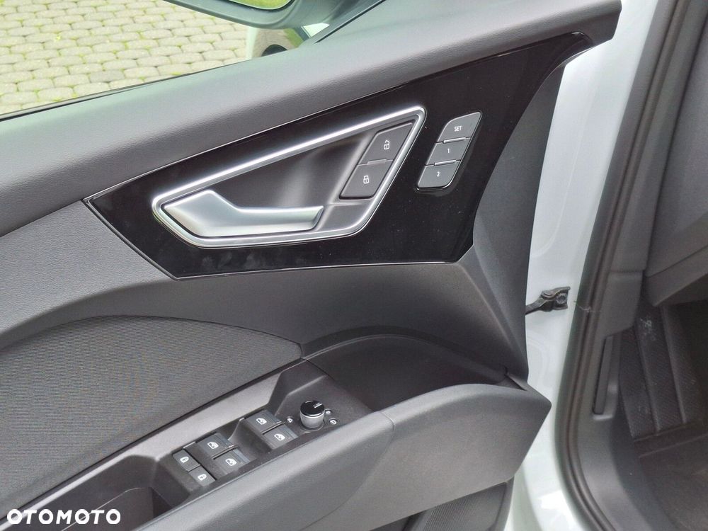 Audi Q4 e-tron - 24