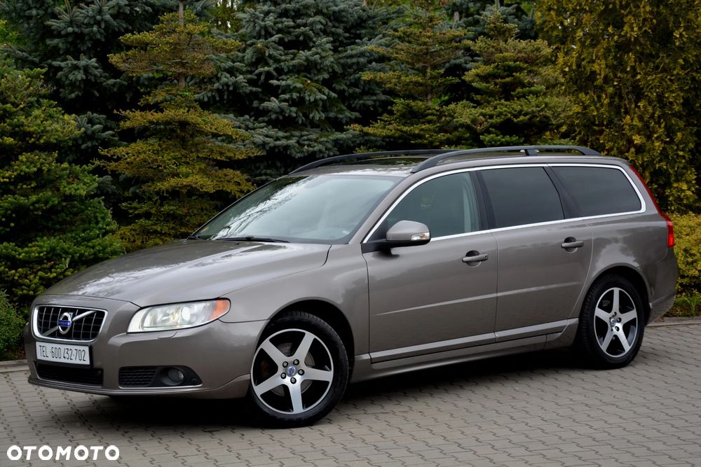 Volvo V70 2.0D Momentum - 1