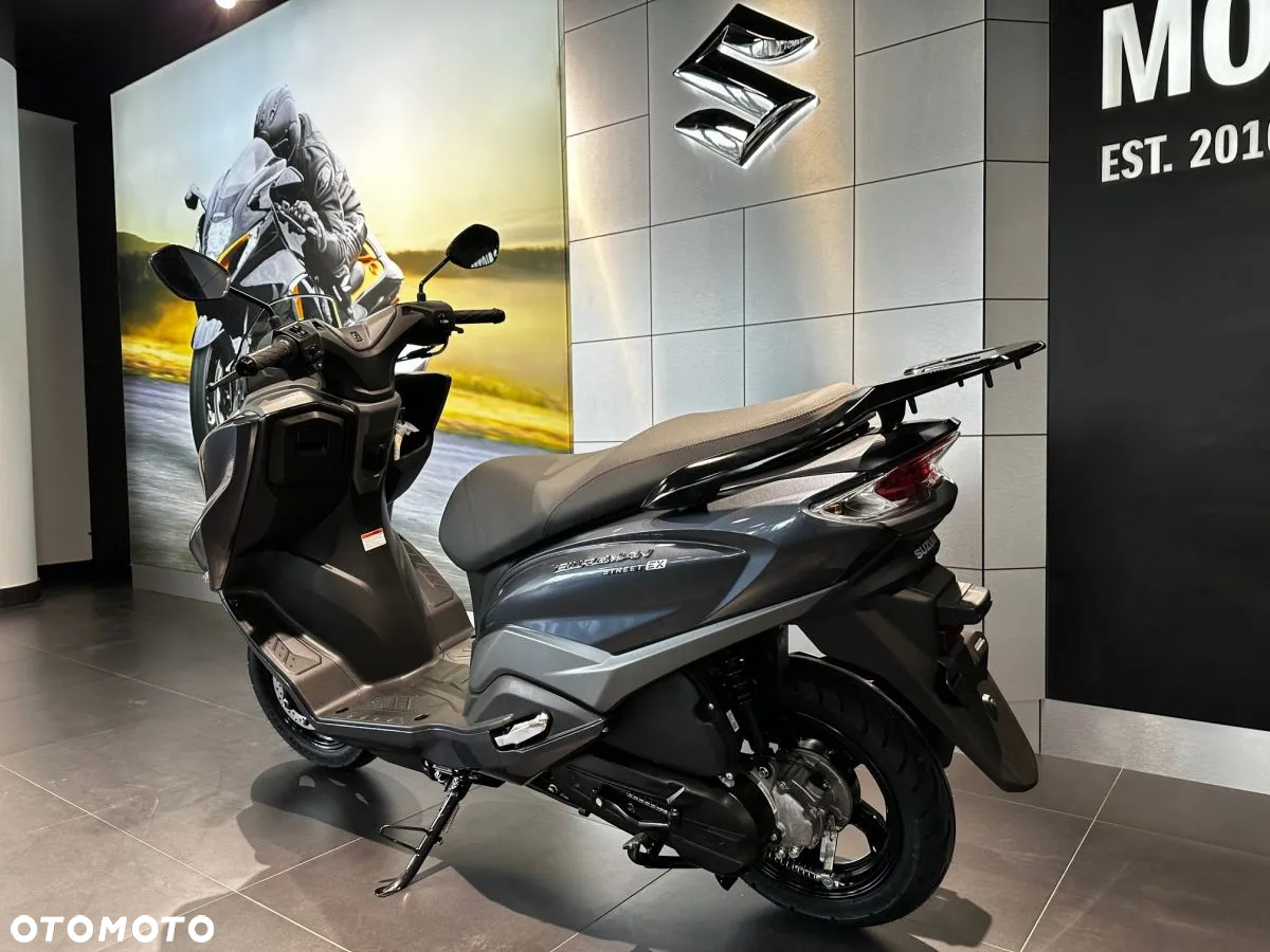 Suzuki Burgman - 6