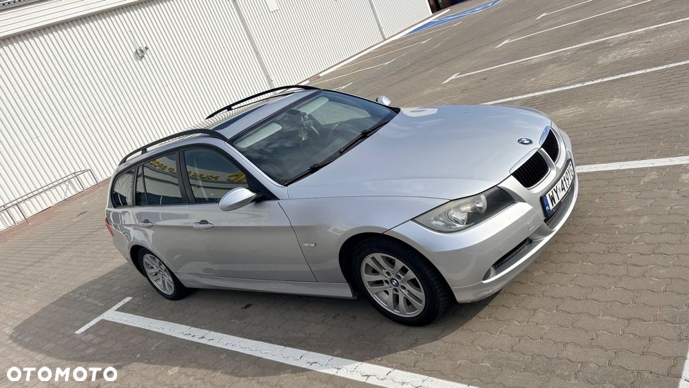 BMW Seria 3 318i - 8