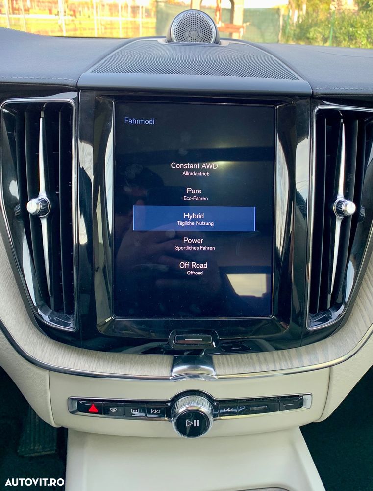 Volvo XC 60 T8 Twin Engine AWD Inscription - 25