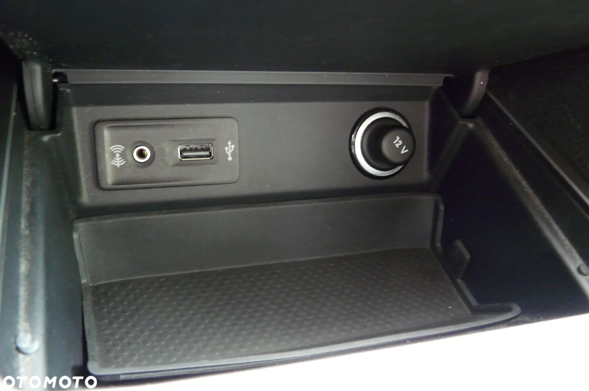 Volkswagen Golf Sportsvan 1.5 TSI ACT DSG Comfortline - 18