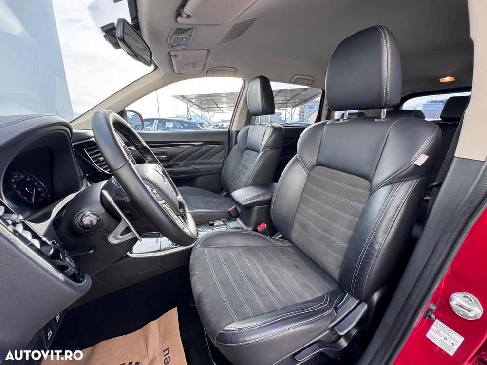 Mitsubishi Outlander - 30