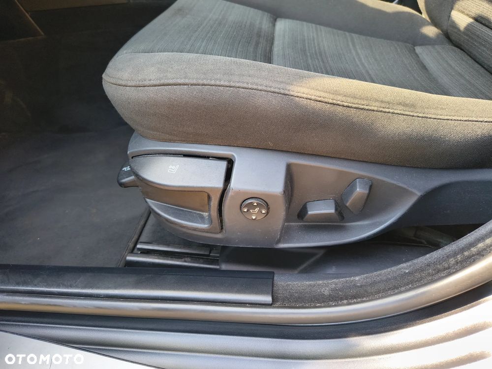 BMW Seria 5 520d Special Edition - 14